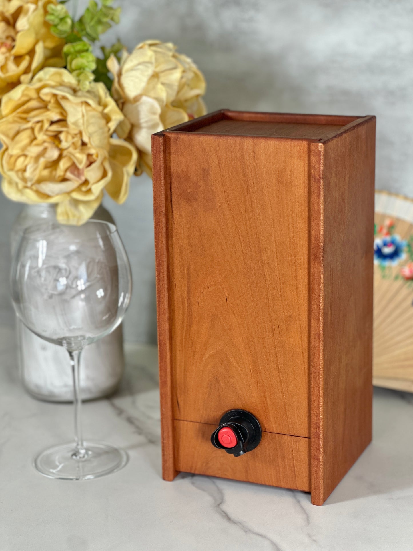 Handmade Wooden Box Wine Dispenser – Fits Standard 3L Bags – Available in Oak, Cherry, Maple