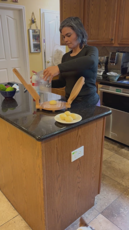 Video demonstrating the handmade white oak tortilla press